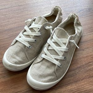 Casual Slip On No Tie Sneakers